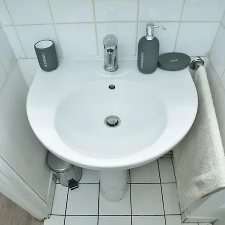 Cute Apartment#2 Beds# Rue Saint Denis פריז