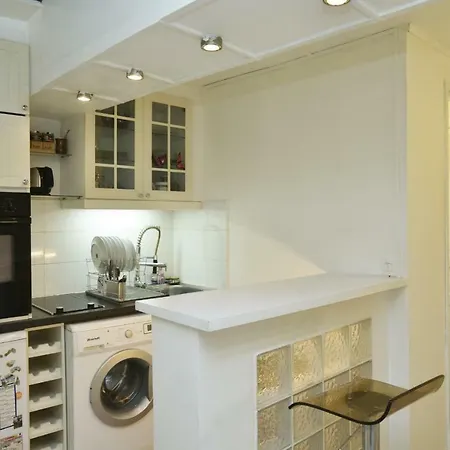 Cute Apartment#2 Beds# Rue Saint Denis *